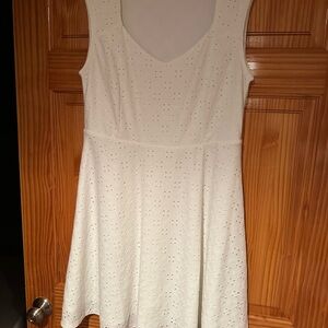 Elegant White Midi Dress